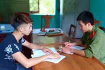 Tung tin vỡ đập thủy điện, 2 người bị công an triệu tập