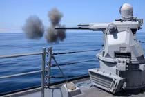 Độ nguy hiểm của hải pháo hiện đại Mk 38 Mỹ viện trợ Ukraine 