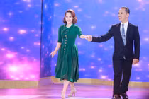 Khánh Thi chạm mặt tình cũ Chí Anh trên ghế nóng Vip Dance