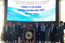 Cổ phiếu Bản Việt kịch trần, ông Tô Hải "đút túi" 200 tỷ