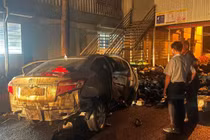 Nghi ghen tuông, Phó giám đốc lao thẳng xe vào công ty vợ