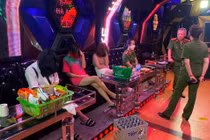 Khởi tố các đối tượng “mở tiệc” ma túy trong quán karaoke