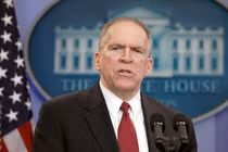 Giám đốc CIA tới HN chuẩn bị cho chuyến thăm của ông Obama