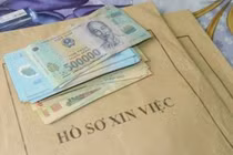 Hà Nội: Truy tố nguyên cán bộ công an lừa đảo xin học, chạy việc 