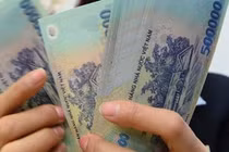 Cô vợ kiếm 30 triệu một tháng và anh chồng công nhân quèn
