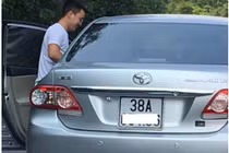 CĐM hết lời khen ngợi "soái ca" giúp người lạ sửa xe giữa trời nắng