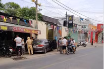 Tài xế nằm sùi bọt mép trong xe sau khi gây tai nạn ở Sài Gòn, nghi 'phê' ma tuý