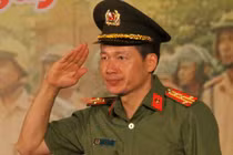 Đại tá Vũ Hồng Văn phát lệnh, hơn 1.000 cảnh sát ra quân trấn áp tội phạm ở Đồng Nai