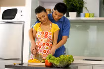 Chồng nhất quyết mua mảnh đất ở xa, vợ đứng tim khi biết sự thật