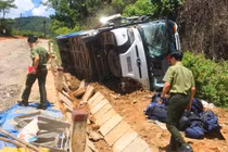 Xe chở đội bóng đá trẻ Quảng Nam bị lật: Xác định nguyên nhân