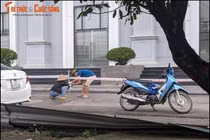 Hà Nội: Dân giăng “bẫy” dây thép gai ở chung cư Hateco Apollo