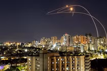 Xung đột leo thang, Israel kích hoạt hệ thống Vòm Sắt chặn rocket