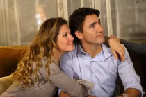 Thủ Tướng Canada bất ngờ tuyên bố ly thân vợ