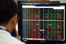 Cổ phiếu CTD giảm sàn, VN-Index quay đầu giảm điểm