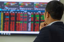VN-Index mất gần 5 điểm, ngược chiều chỉ số sàn HNX và UPCoM
