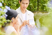Tôi có nên kết hôn khi vẫn băn khoăn với quá khứ của anh?