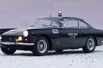 Đấu giá siêu xe Ferrari 250 GTE của cảnh sát Rome 