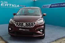 Cận cảnh Suzuki Ertiga Hybrid 2022 "uống xăng như ngửi", từ 430 triệu đồng