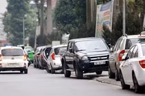 Lưu ý 14 vị trí cấm dừng đỗ ôtô dù không có biển cấm