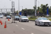Luyện tay lái, ngắm xe đẹp tại Mercedes Driving Academy 2015