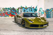 Ngắm Ferrari 488 GTB "khoác áo" phong cách nhà binh ở Sài Gòn