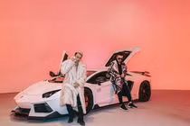 Soi dàn xe “khủng” xuất hiện trong các MV của rapper Binz
