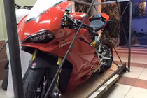 “Đập thùng” siêu môtô Ducati 1299 Panigale tại Việt Nam