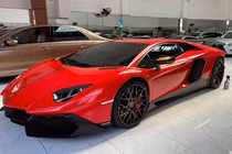 Lamborghini Aventador độ 50º Anniversario thay áo mới đón Tết