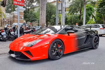 "Bò già" Lamborghini Gallardo độ bodykit Squadra Corse ở Sài Gòn