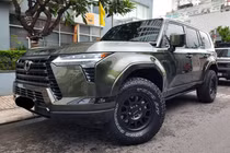 Lexus GX 550 hơn 6 tỷ đầu tiên tại Việt Nam độ camping