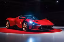 Ferrari Daytona SP3 hơn 55 tỷ đồng đầu tiên tại Đông Nam Á