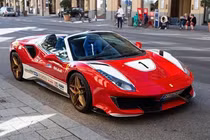 Ferrari 488 Pista Spider khoác áo siêu xe đua huyền thoại