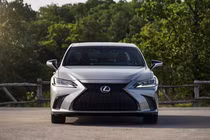 Lexus ES 2021 thêm dẫn động AWD hơn 900 triệu đồng tại Mỹ