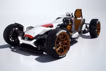 Ngắm “đứa con lai” MotoGP và F1, Honda 2&4 lắp máy siêu môtô 