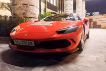 Ferrari 296 GTB hơn 21 tỷ của đại gia Sài thành đi “phượt” Đà Nẵng