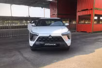 Cận cảnh Mitsubishi Xforce bản rẻ nhất vừa "cập bến" Việt Nam