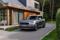 MINI Countryman C – giá rẻ mạnh 168 mã lực chỉ 1,072 tỷ đồng