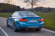 Chạy BMW quá tốc độ trốn cảnh sát, thanh niên bị bắt bán xe
