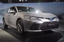 Cận cảnh Toyota Camry 2022 từ 1 tỷ đồng, sắp về Việt Nam