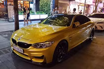 BMW M4 Coupe tiền tỷ "màu độc" Austin Yellow tại Sài Gòn