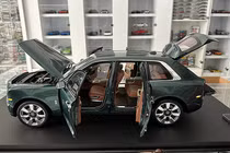Rolls-Royce Cullinan "đồ chơi" tại Việt Nam hơn 1 tỷ, đắt ngang Toyota Camry 