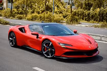 Dàn xe tiền tỷ rước dâu tại Hà Nội, có cả Ferrari SF90 Stradale 