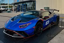 Lamborghini Huracan STJ lần đầu lộ diện "bằng xương bằng thịt"