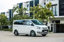 Hậu "khai tử", Ford Tourneo giảm tới 100 triệu đồng tại đại lý