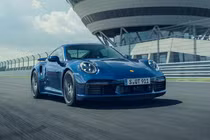 Porsche 911 Turbo 2021 tăng tốc ngang siêu xe, từ 4 tỷ đồng