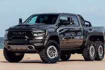 Ram 1500 TRX 2021 - “quái vật 6 bánh” khởi điểm 5,75 tỷ đồng