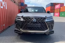 “Đập thùng” Lexus LX570 Black Edition 2021 gần 10 tỷ về Việt Nam