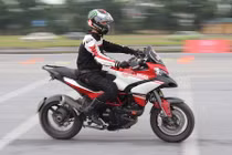 Luyện tập kỹ năng gì tại Ducati Riding Experience 2015?