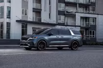 Kia Carnival 2022 mới từ 32.100 USD tại Mỹ, "đấu" Toyota Sienna
