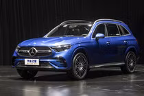 Mercedes-Benz GLC phiên bản 7 chỗ ra mắt "sát vách" Việt Nam